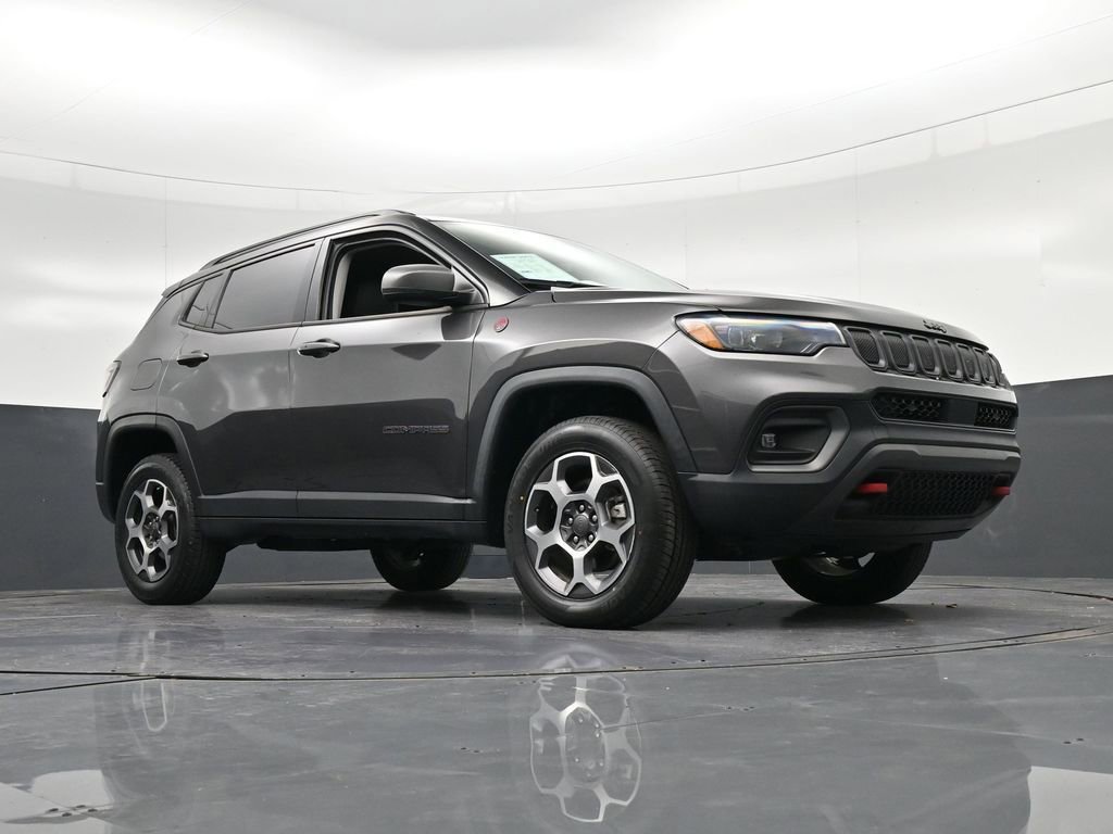 Used 2022 Jeep Compass Trailhawk w/ Trailhawk Elite Group image 35