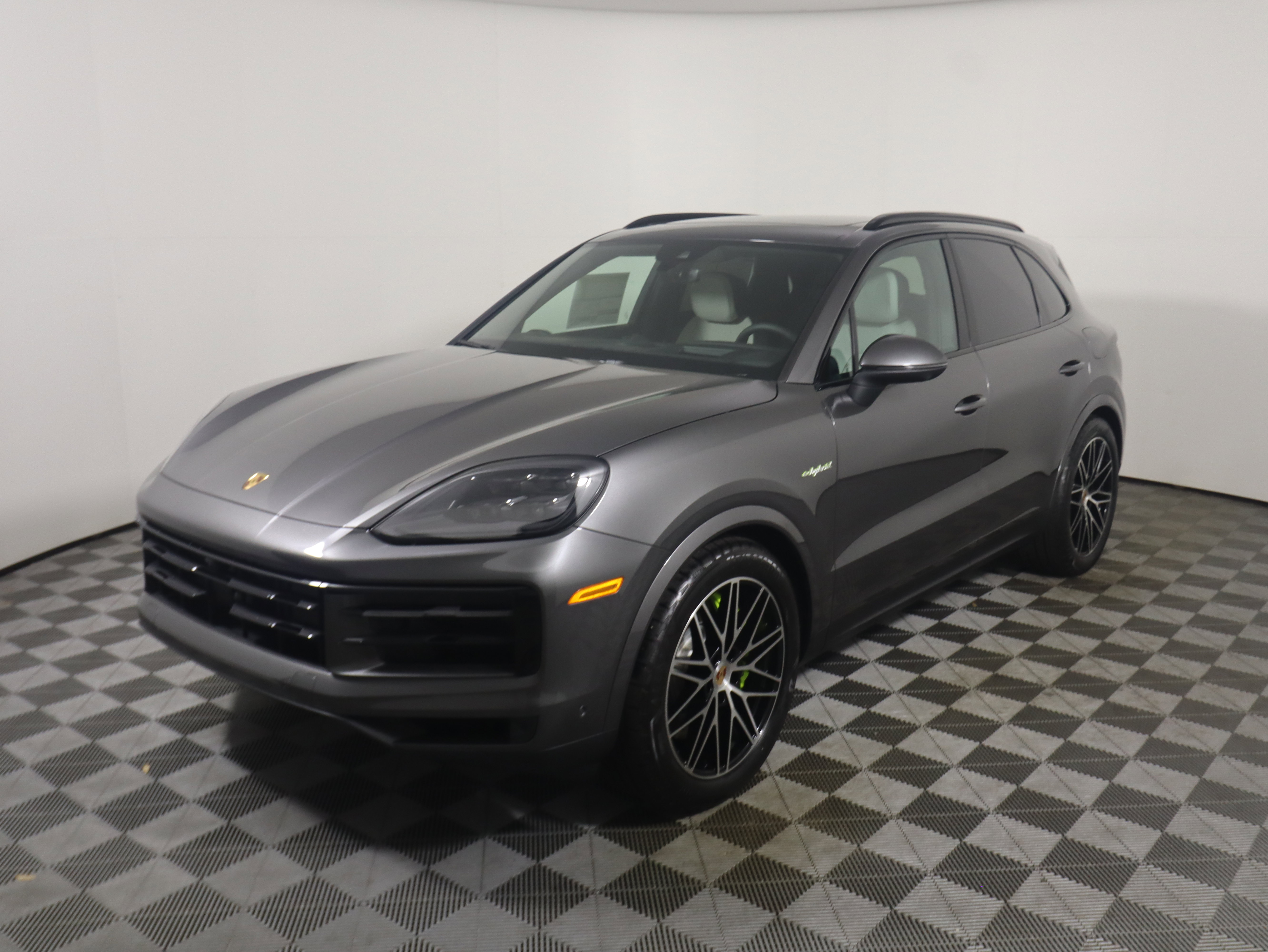 New 2026 Porsche Cayenne S image 11