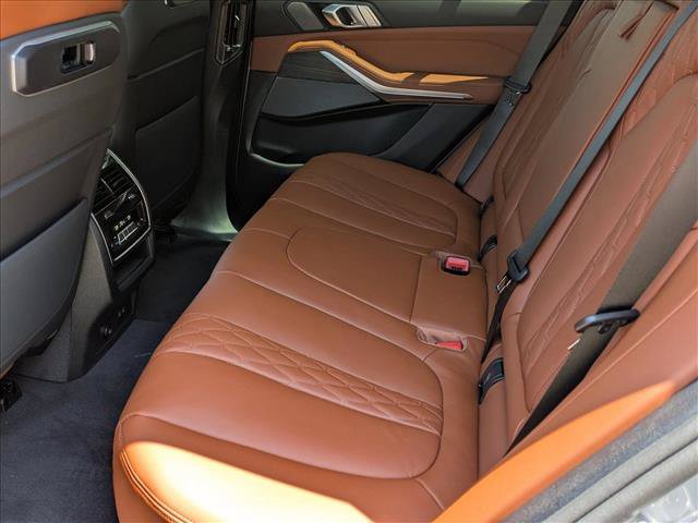 New 2026 BMW X5 xDrive40i w/ Climate Comfort Package AWD/4WD image 17