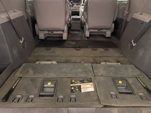 Used 2018 Toyota Sienna XLE w/ XLE Navigation Package image 28