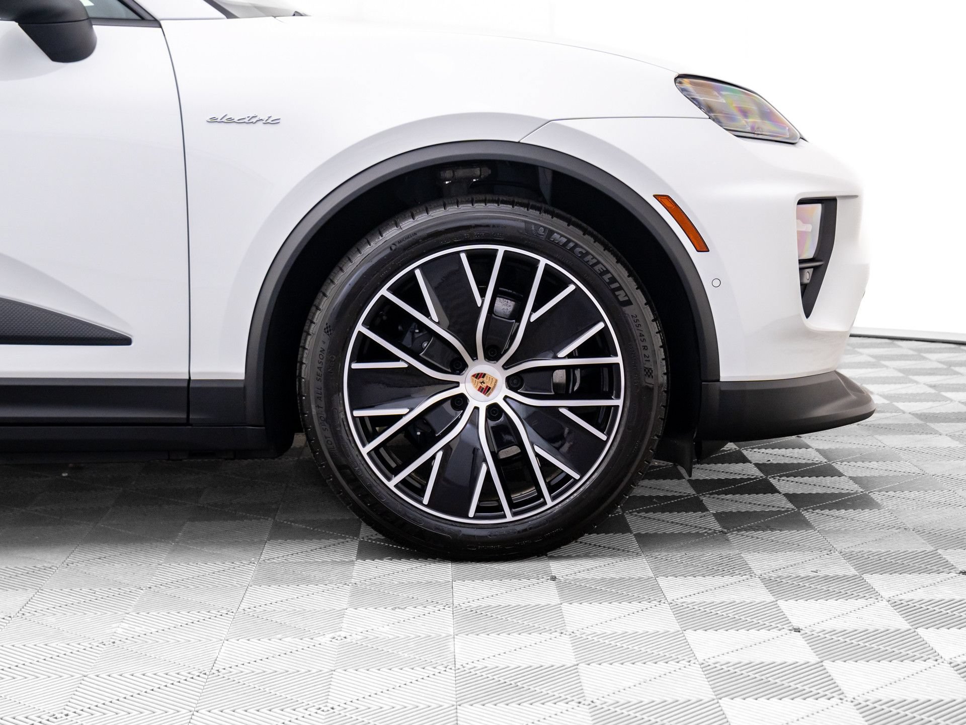 New 2026 Porsche Macan 4 Electric AWD/4WD image 35
