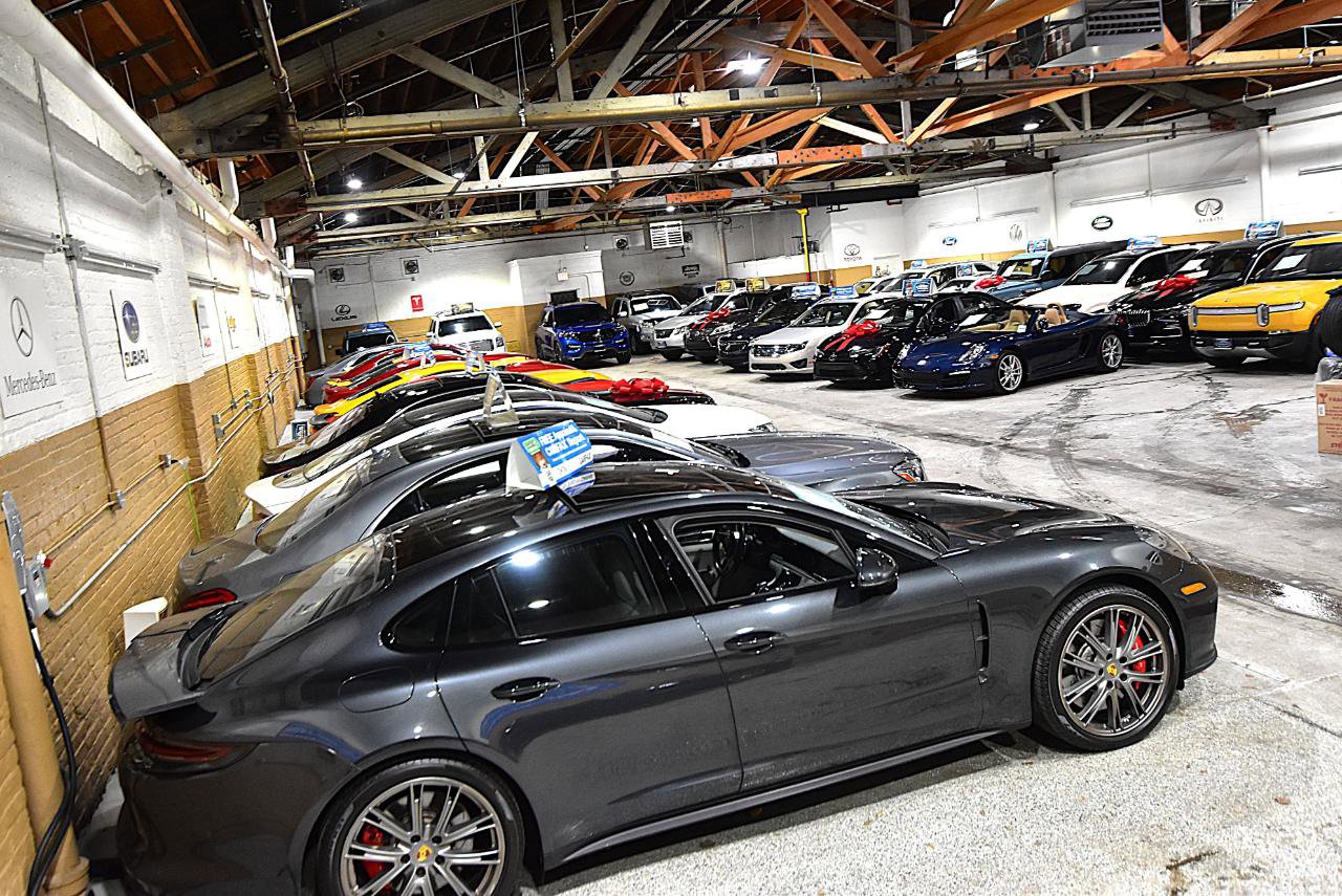 Used 2012 Dodge Challenger R/T image 55