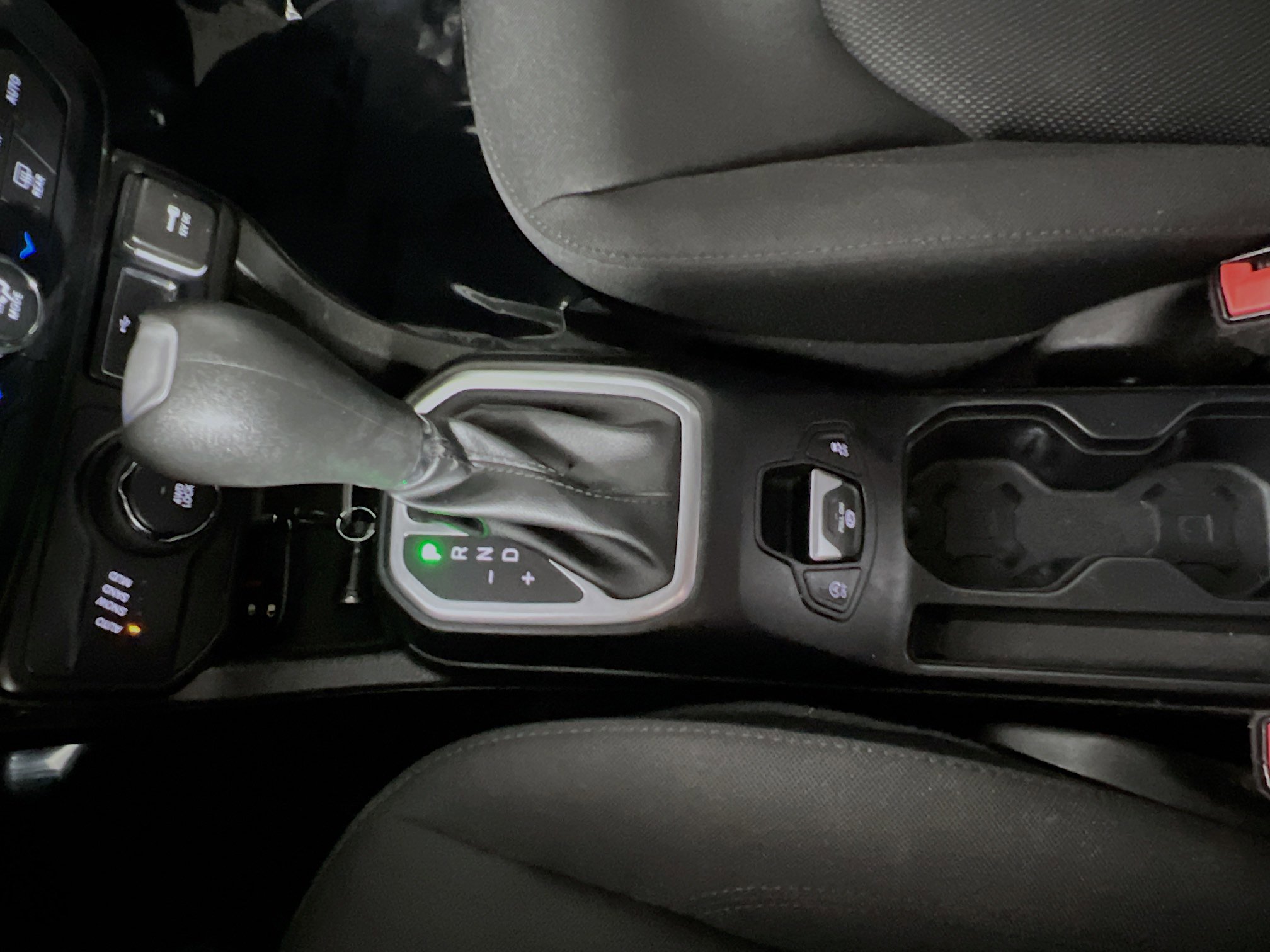 Used 2023 Jeep Renegade Latitude image 25