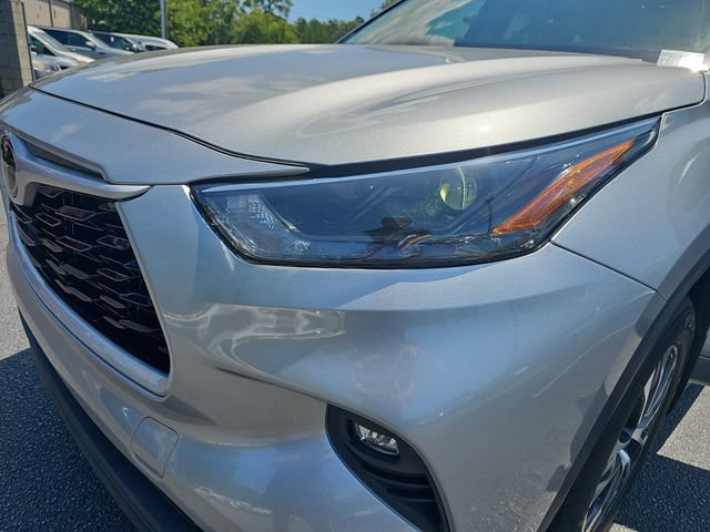 Used 2023 Toyota Highlander XLE FWD image 36