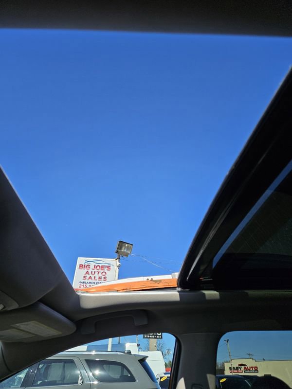 Used 2018 Nissan Rogue SL w/ Premium Package image 23