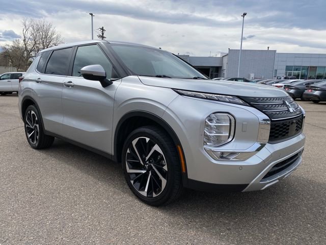 Used 2024 Mitsubishi Outlander SE image 7