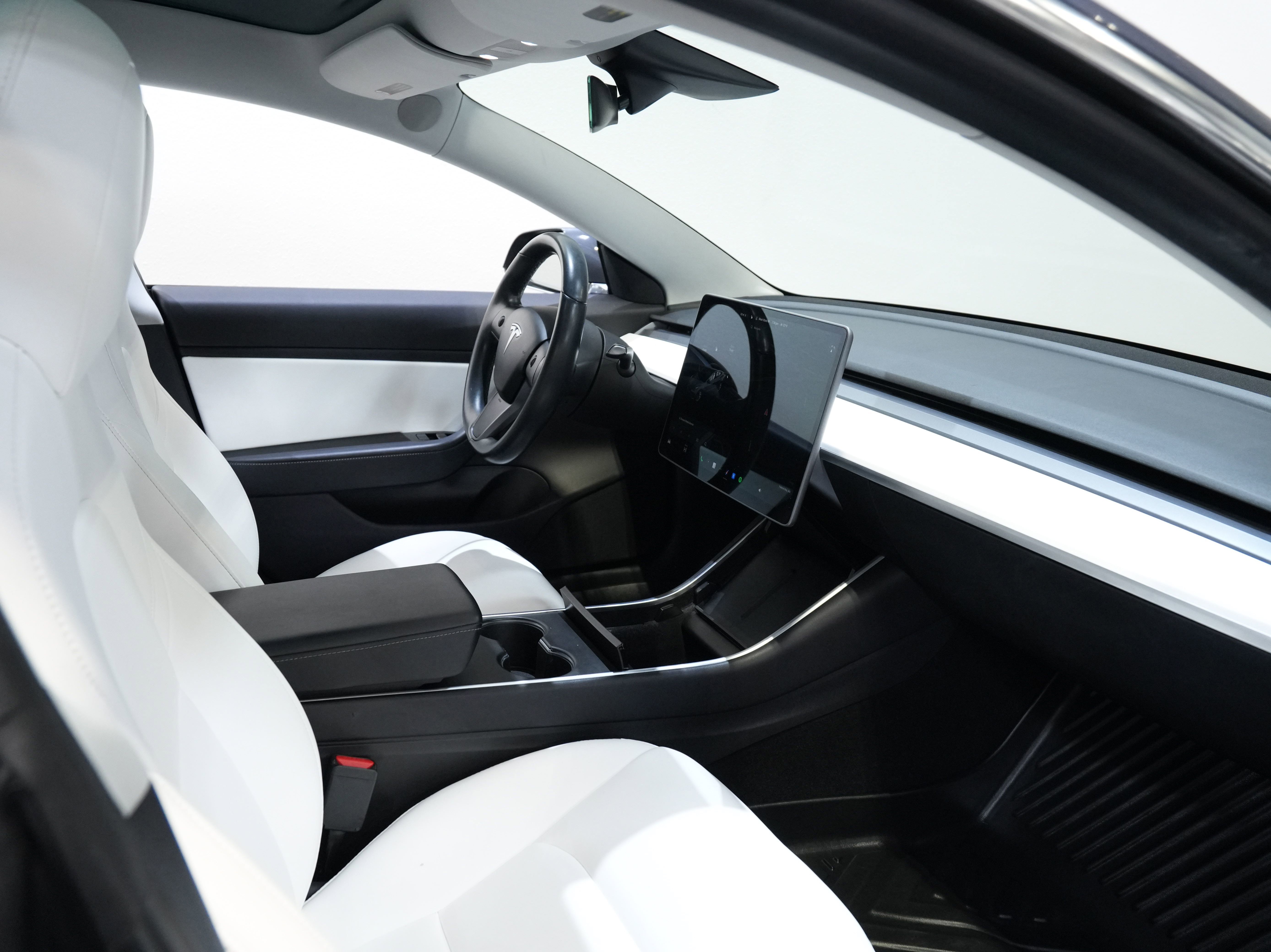 Used 2019 Tesla Model 3 Performance image 33