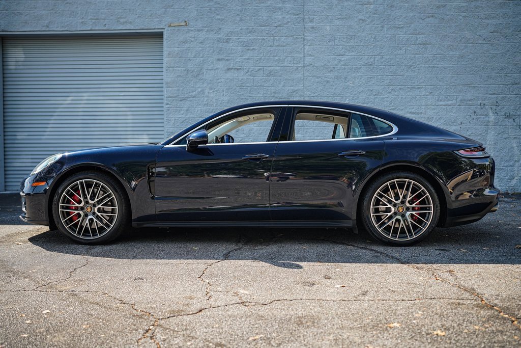 Used 2022 Porsche Panamera 4S w/ Premium Package image 9