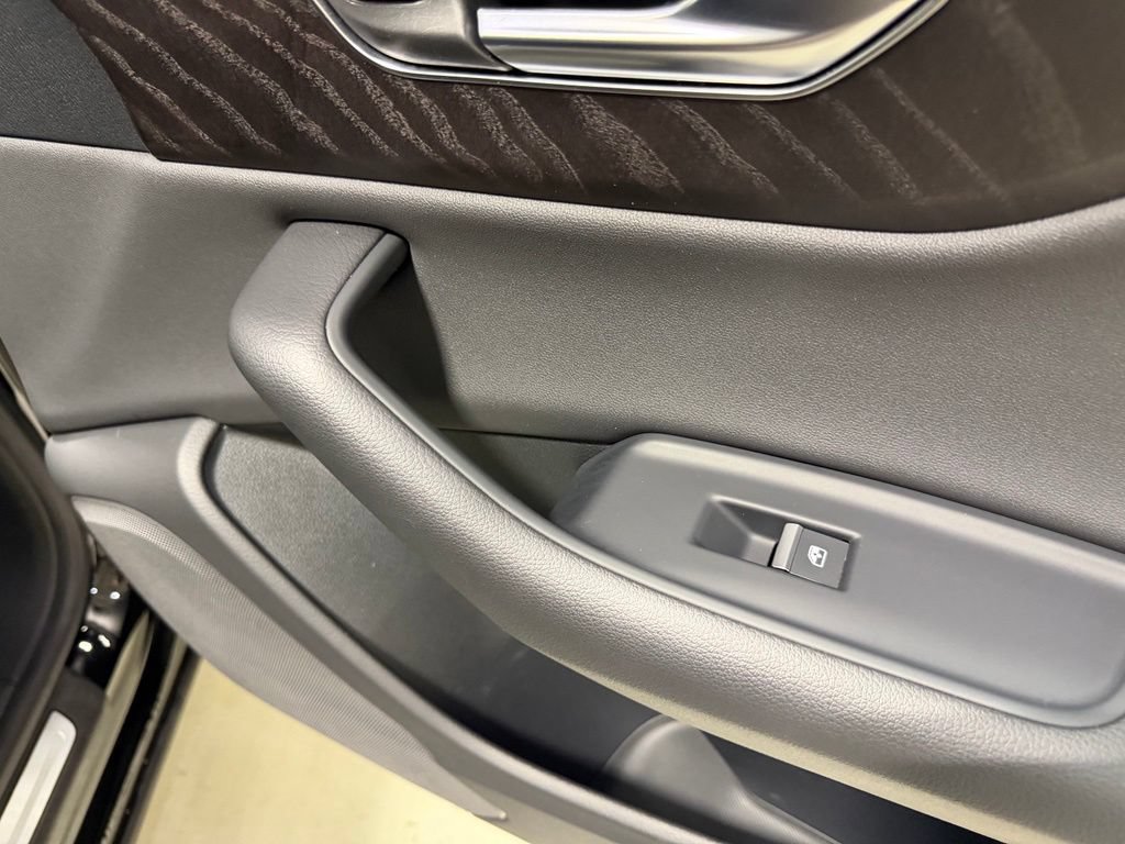 Used 2023 Audi Q8 Premium AWD/4WD image 45