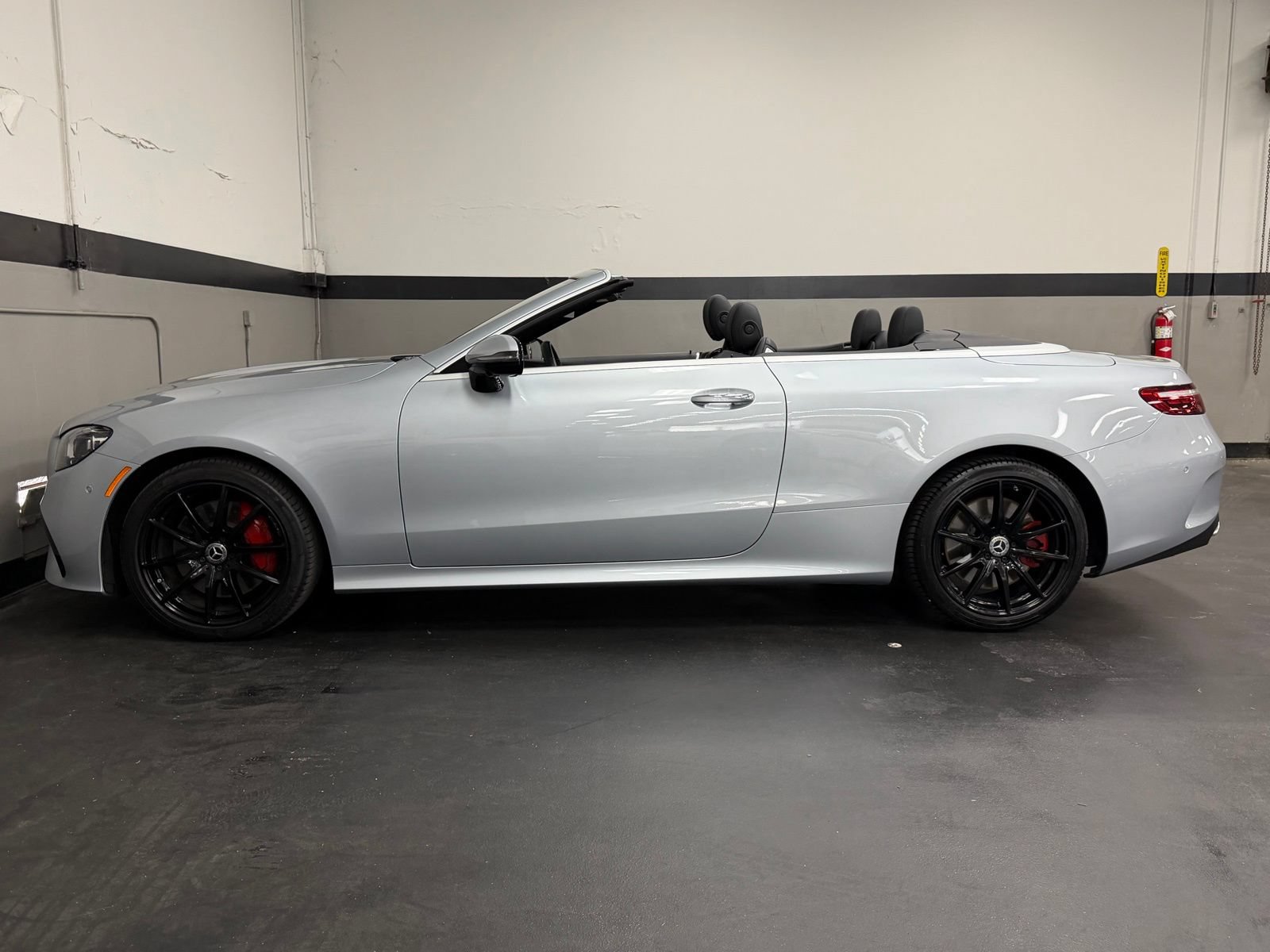 Used 2022 Mercedes-Benz E 450 Cabriolet w/ AMG Line image 9
