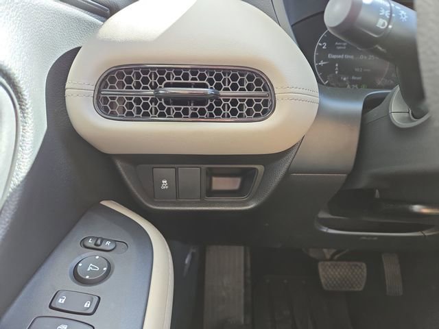 New 2026 Honda HR-V LX image 22