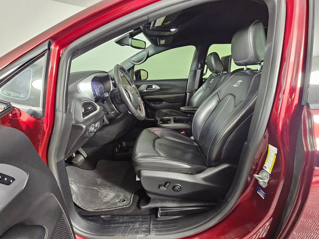 Used 2021 Chrysler Pacifica Touring-L w/ Uconnect Theater Family Group AWD/4WD image 20