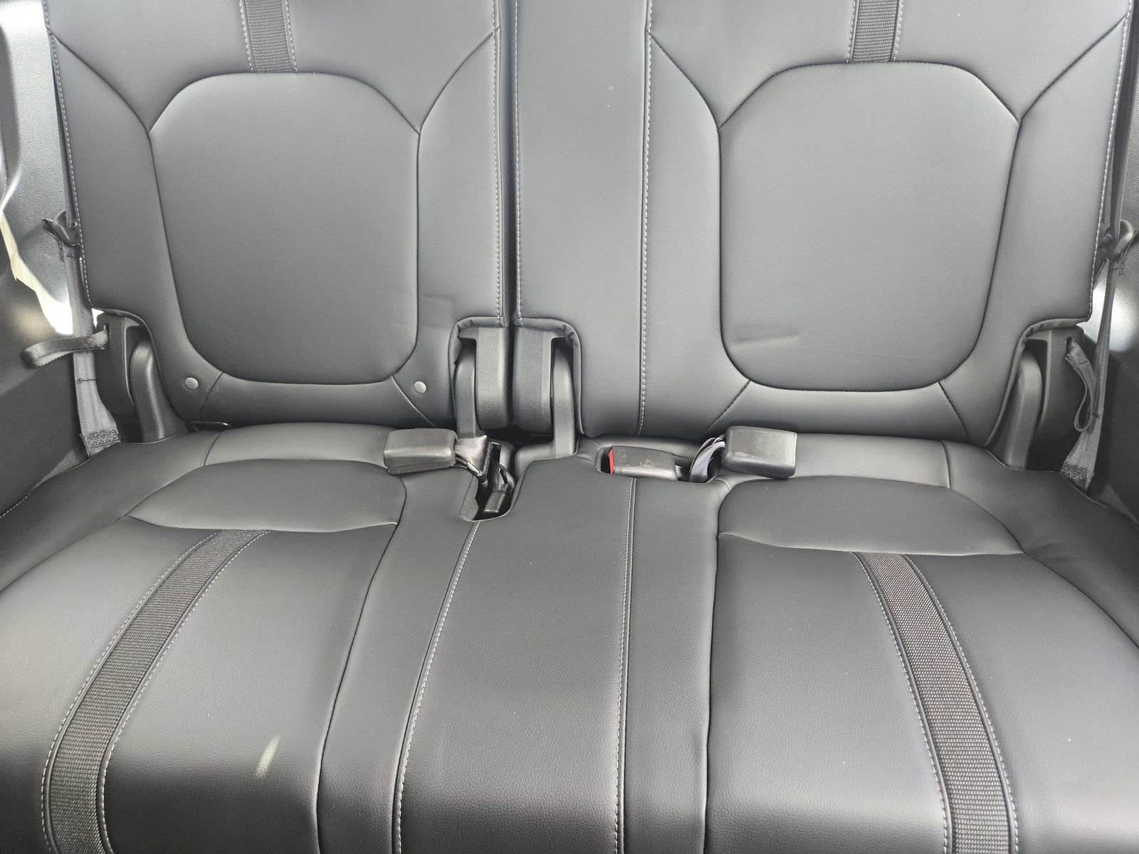 Used 2025 Honda Pilot EX-L image 33