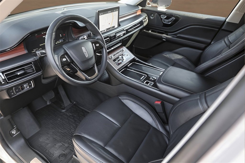 Used 2023 Lincoln Aviator Grand Touring w/ Elements Package Plus image 9