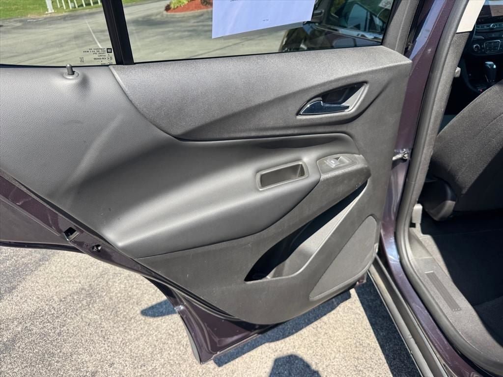 Used 2019 Chevrolet Equinox LT w/ Sun & Navigation Package AWD/4WD image 17