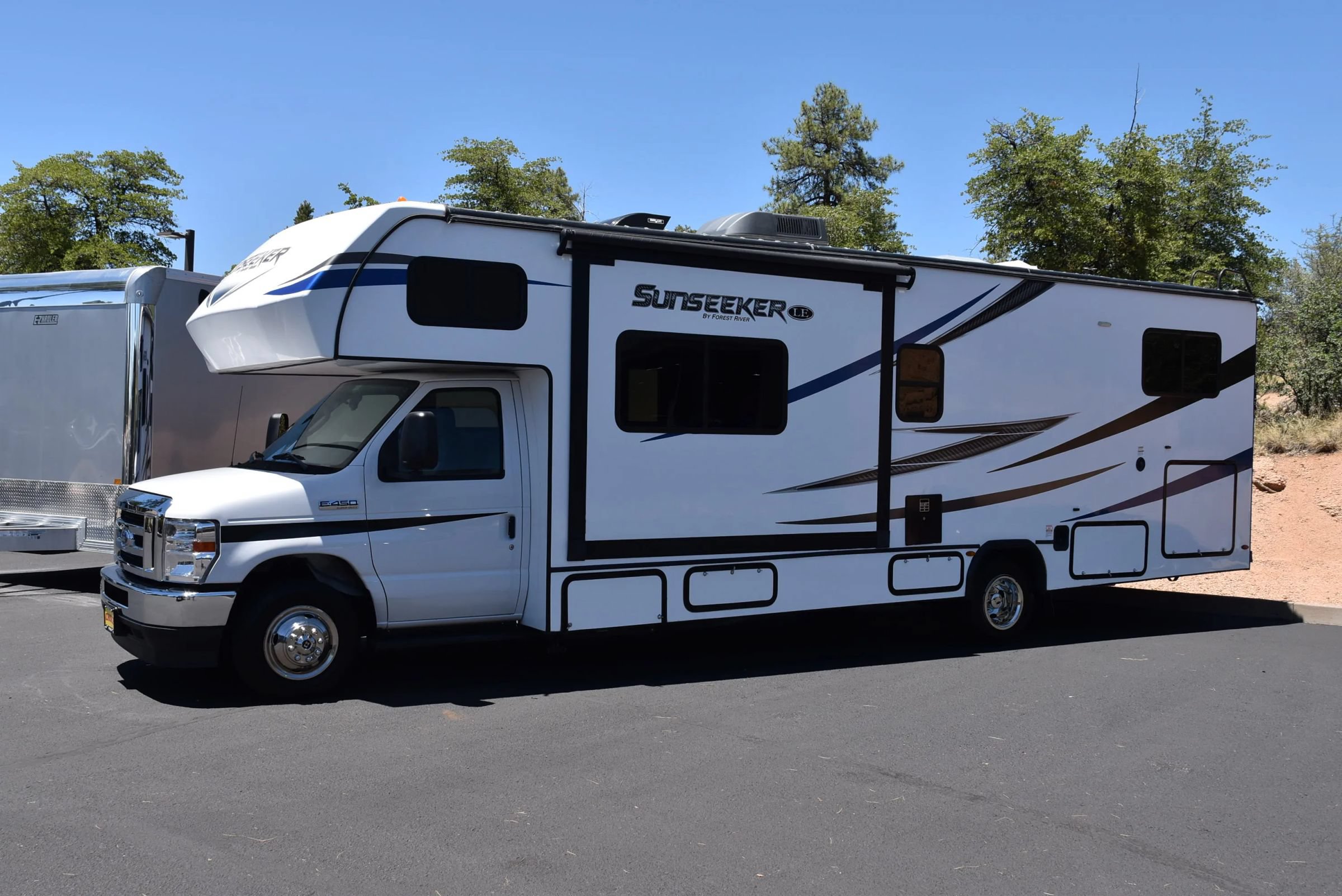 Used 2022 Ford E-450 and Econoline 450 Super Duty w/ Motorhome Prep Package