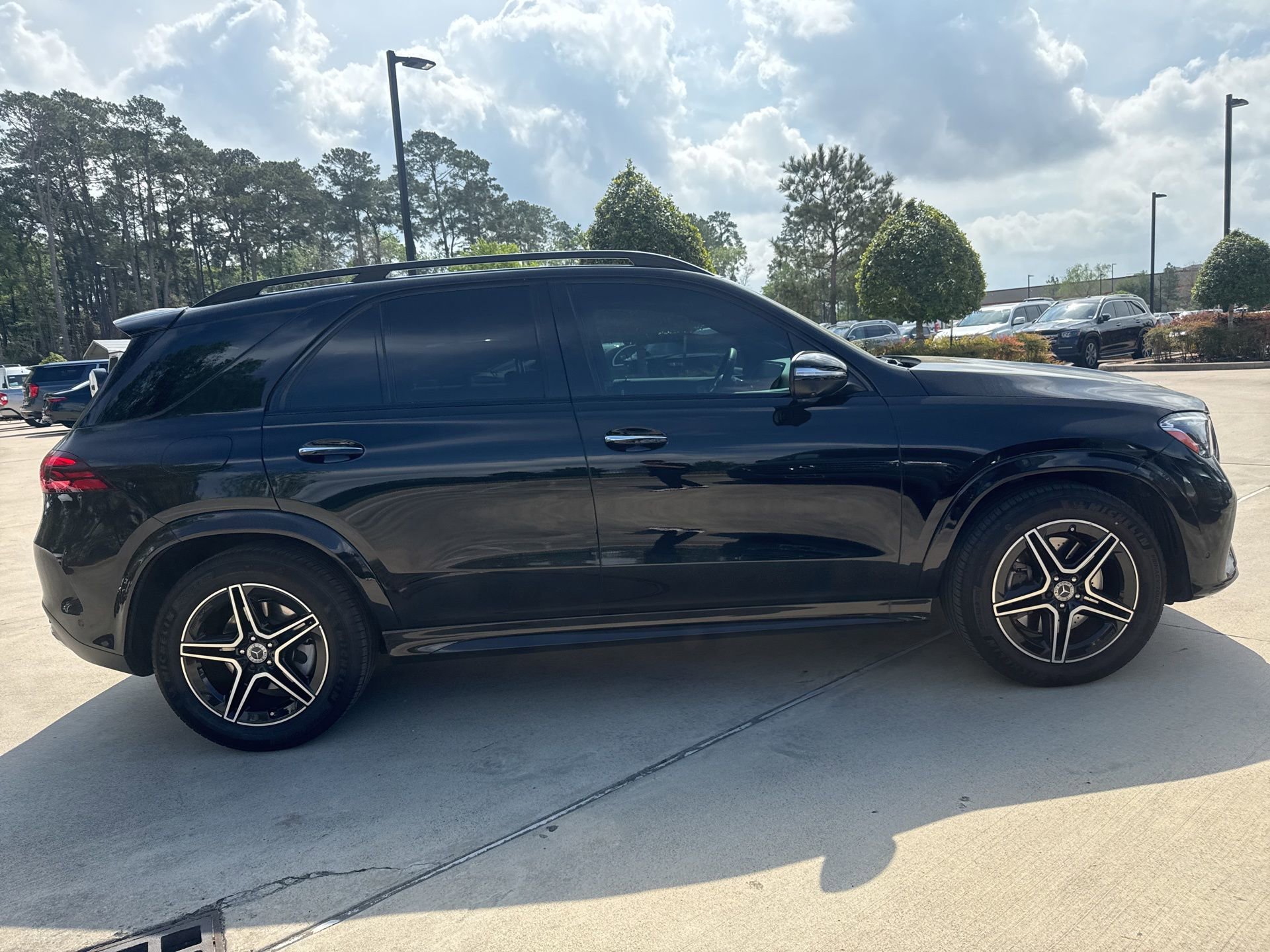 Used 2026 Mercedes-Benz GLE 350 4MATIC image 3