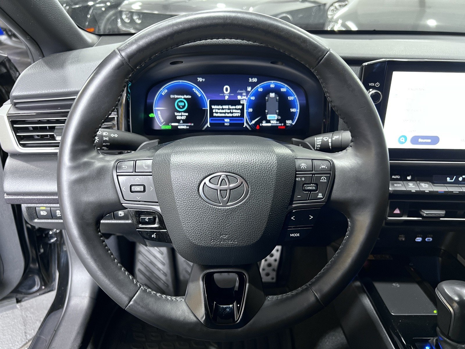Used 2025 Toyota Camry XSE FWD image 11