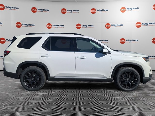New 2025 Honda Pilot Touring image 4