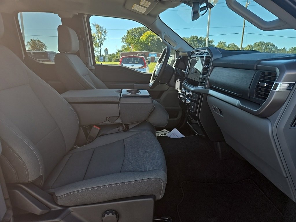 Used 2024 Ford F150 XLT image 15