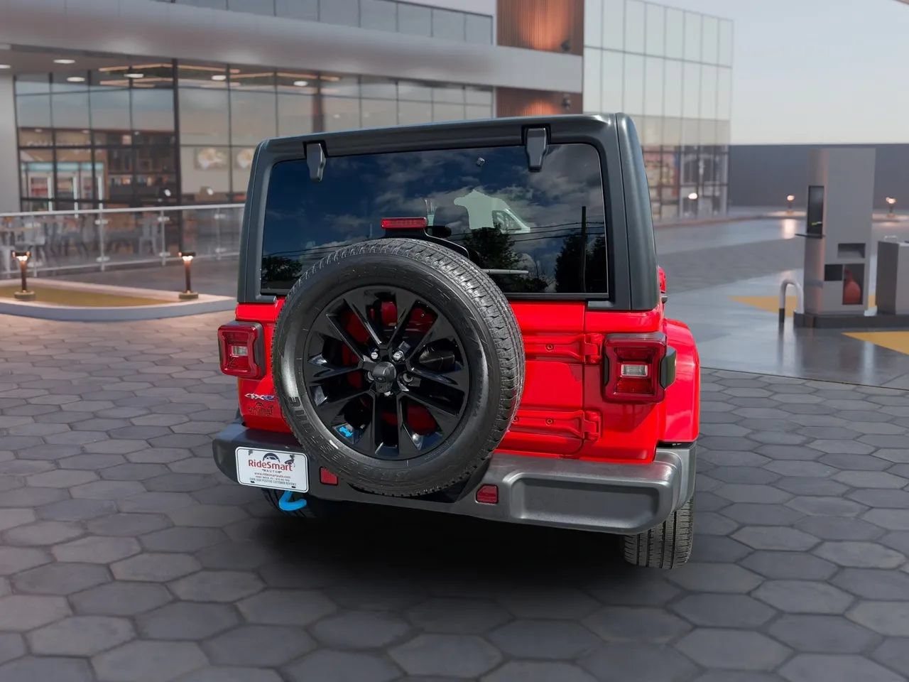 Used 2023 Jeep Wrangler Unlimited Sahara w/ Cold Weather Group AWD/4WD image 10