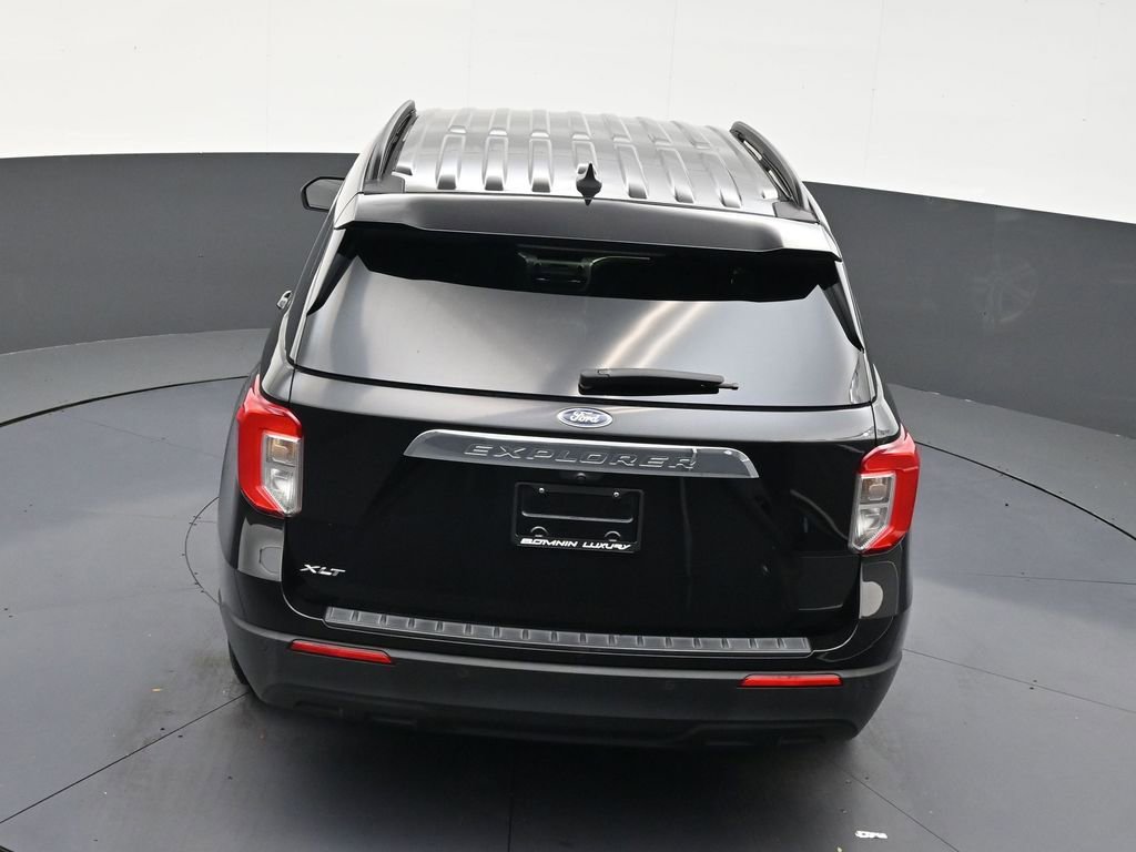Used 2021 Ford Explorer XLT image 15