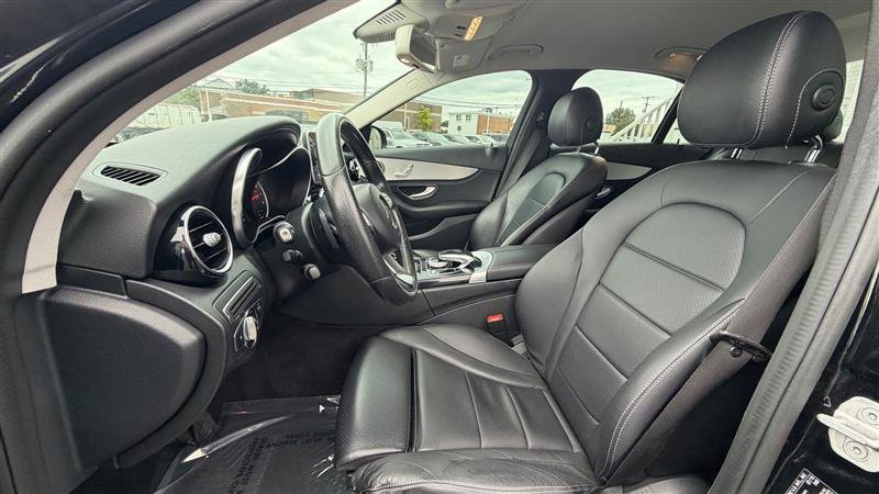 Used 2015 Mercedes-Benz C 300 Sedan image 23