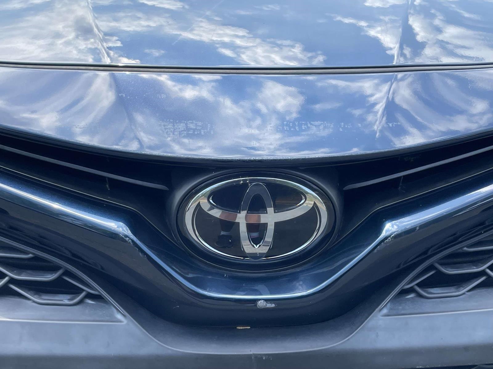 Used 2021 Toyota Camry SE w/ Convenience Package FWD image 6