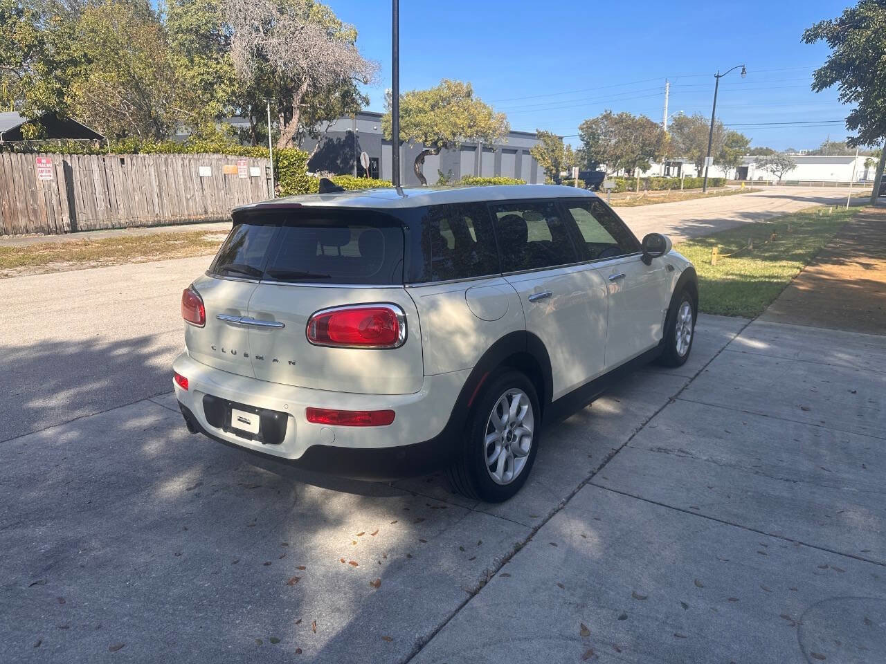Used 2019 MINI Cooper Clubman image 6