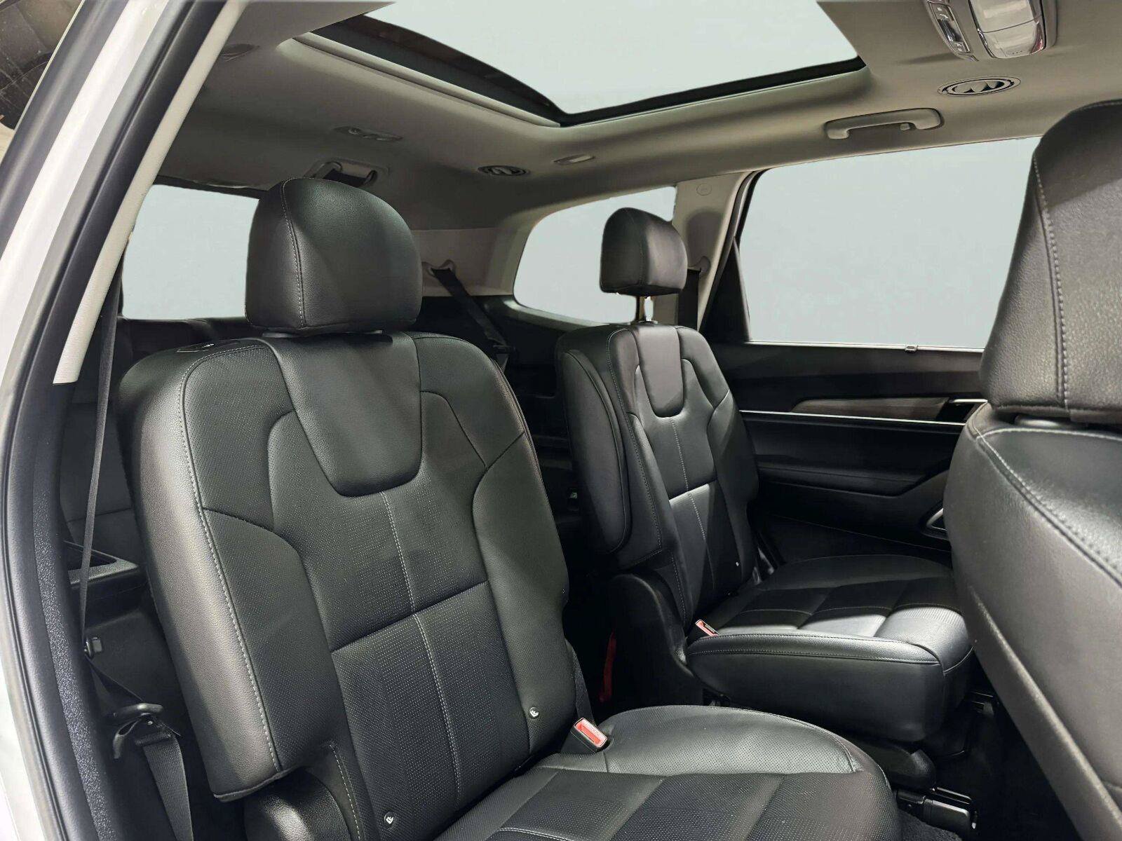 Used 2021 Kia Telluride SX w/ Towing Package FWD image 38