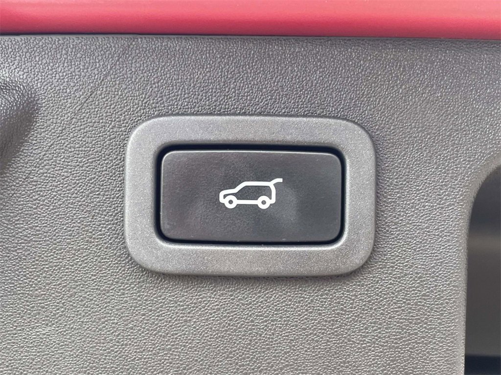 Used 2015 Land Rover Discovery Sport HSE image 10