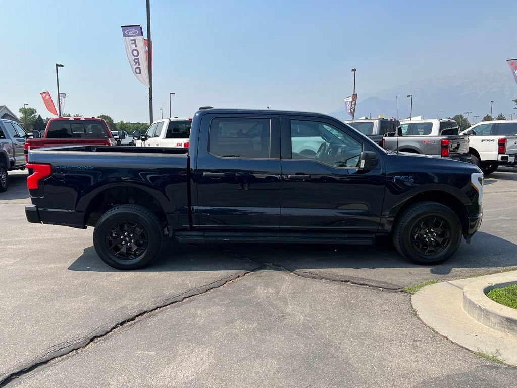 Used 2025 Ford F150 Lightning XLT AWD/4WD image 7