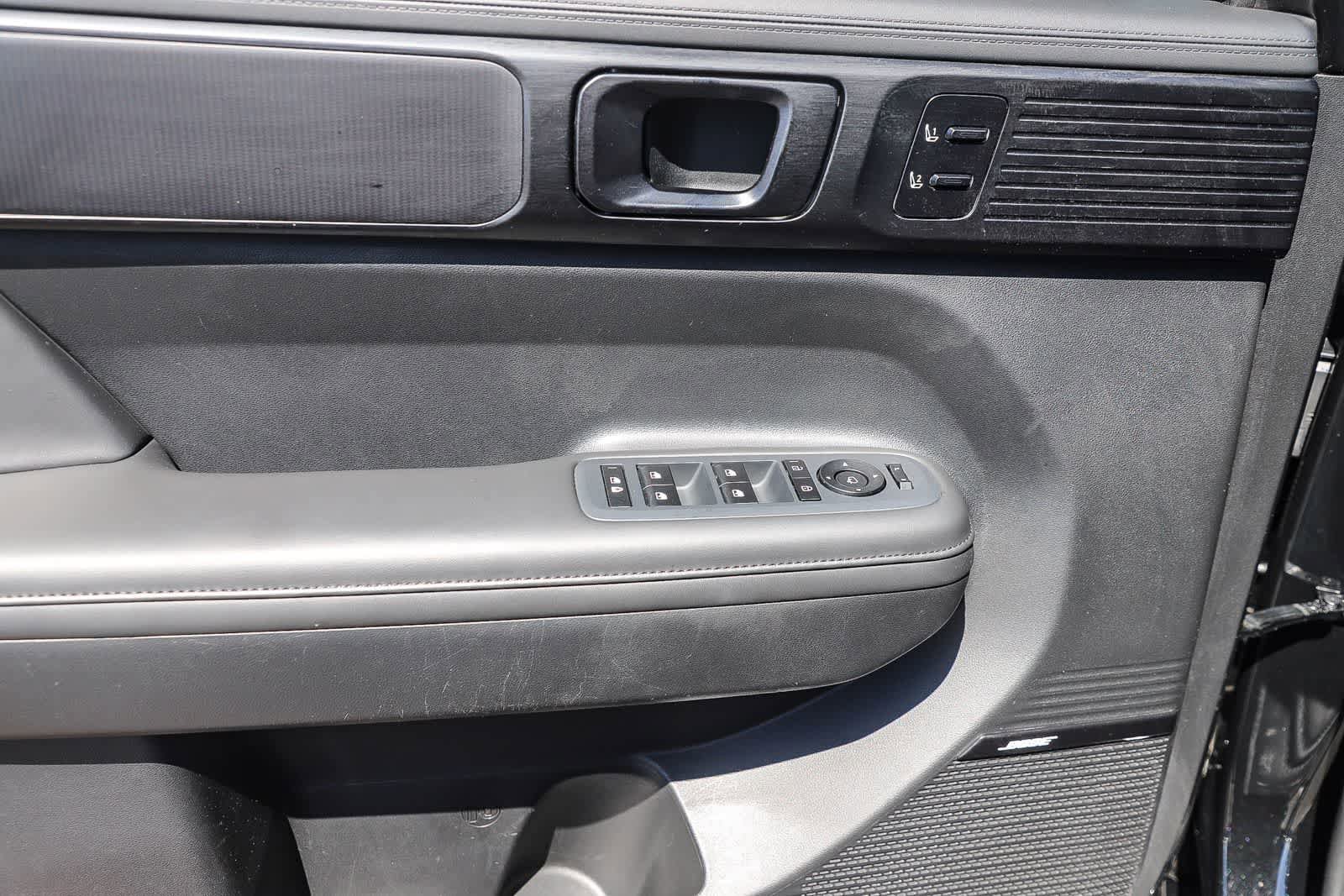 Used 2025 Hyundai Santa Fe Calligraphy FWD image 19