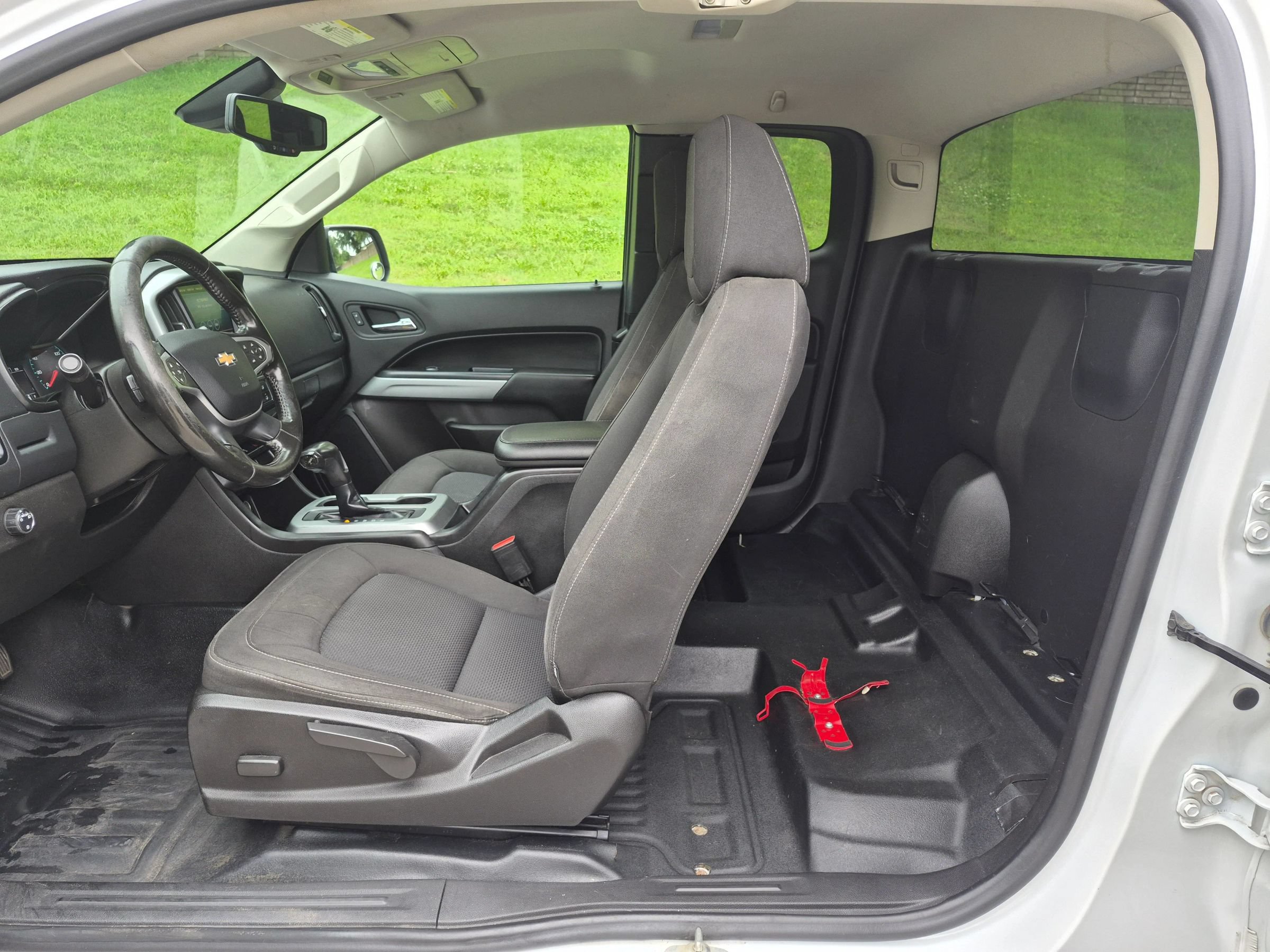 Used 2021 Chevrolet Colorado LT w/ Fleet Safety Package RWD image 21