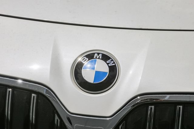 Used 2025 BMW 740i xDrive AWD/4WD image 5