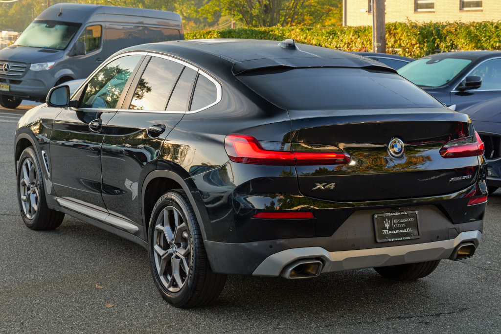Used 2023 BMW X4 xDrive30i w/ Premium Package AWD/4WD image 5