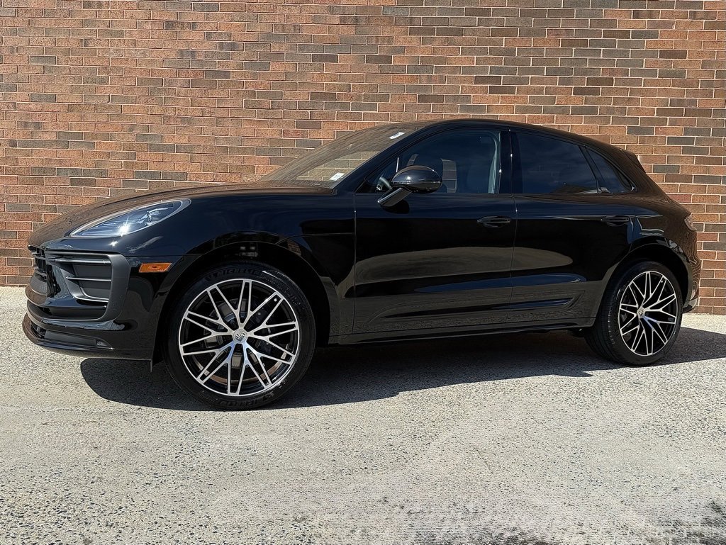 New 2026 Porsche Macan image 1