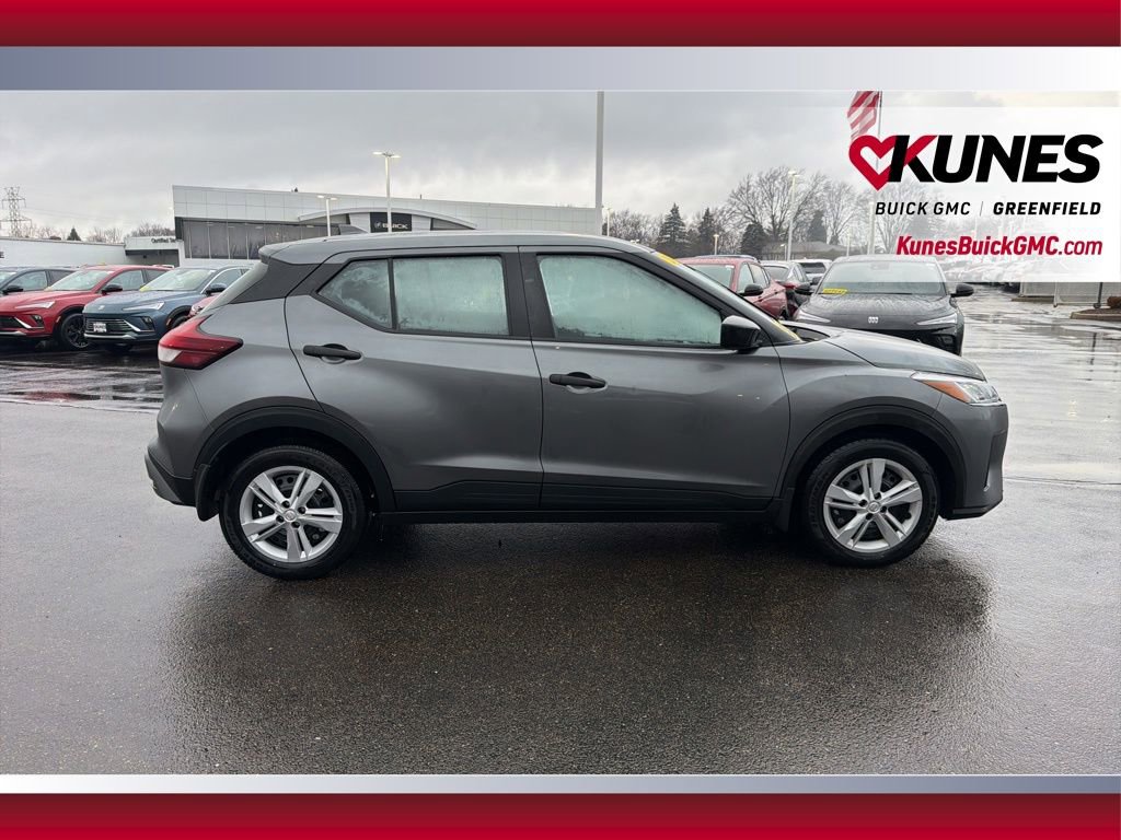 Used 2024 Nissan Kicks S image 4