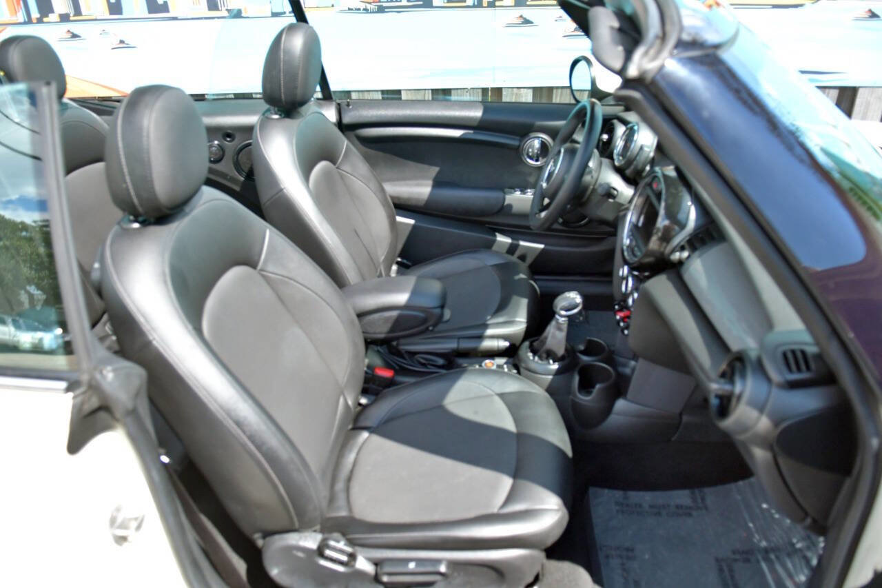 Used 2018 MINI Cooper Cooper 2dr Convertible image 36