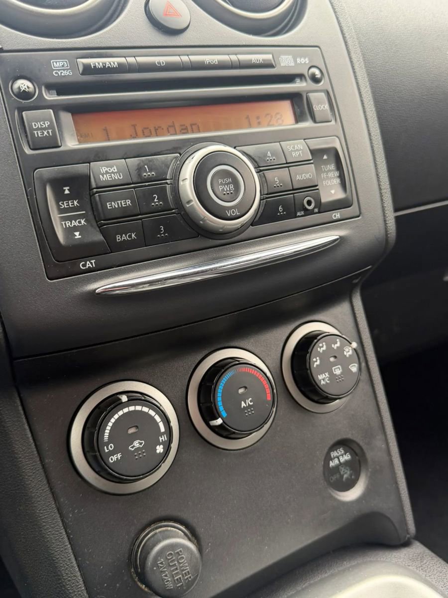 Used 2013 Nissan Rogue S AWD/4WD image 20