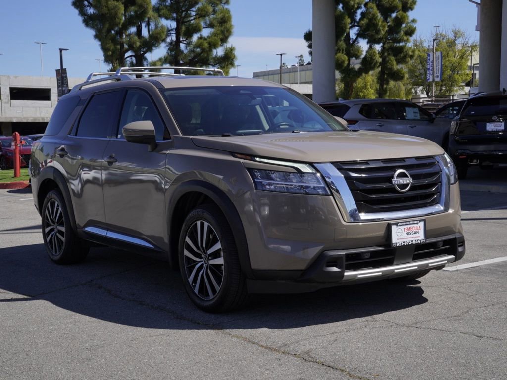 Certified 2023 Nissan Pathfinder Platinum w/ Cargo Package FWD image 2