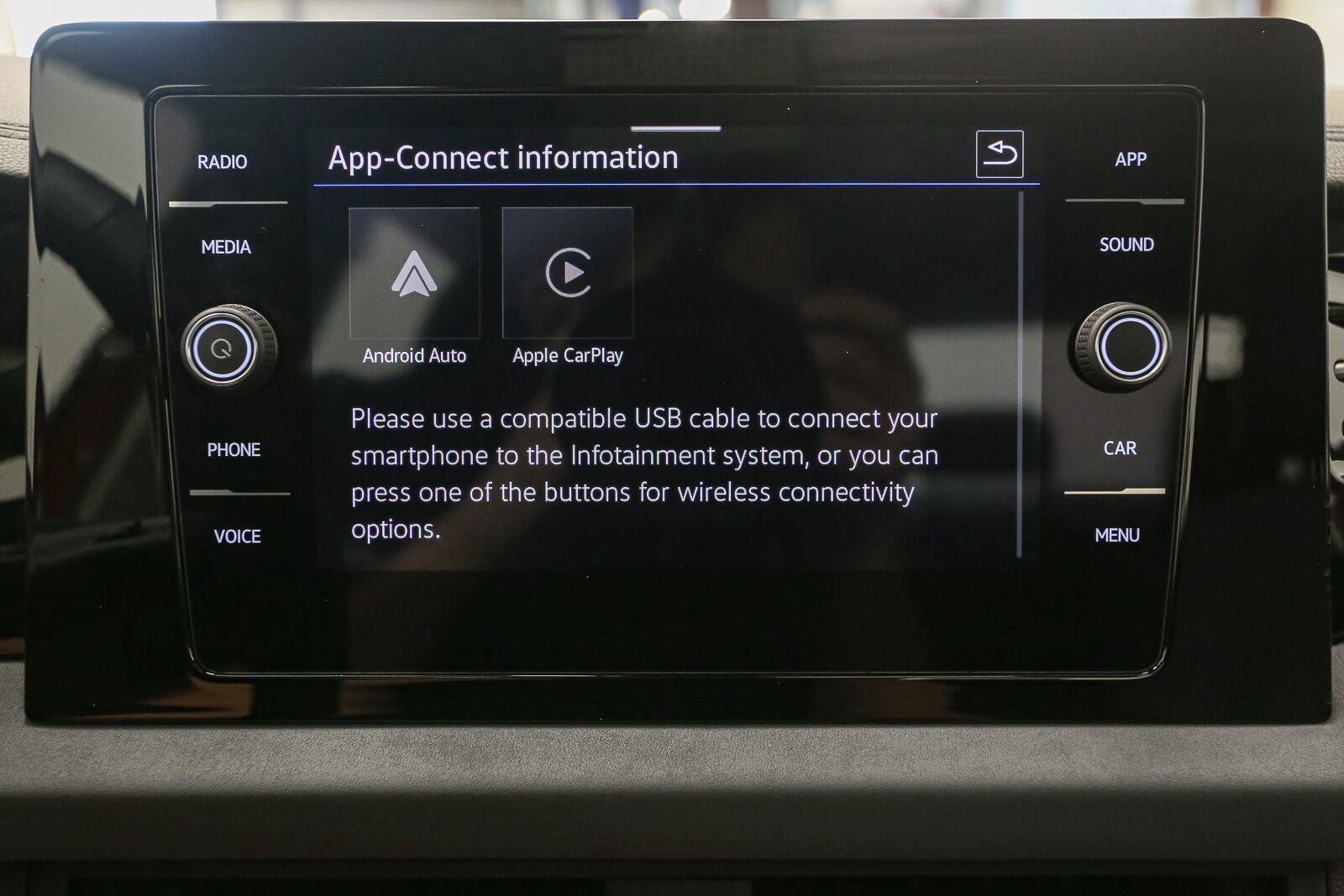 Certified 2026 Volkswagen Jetta SE FWD image 27