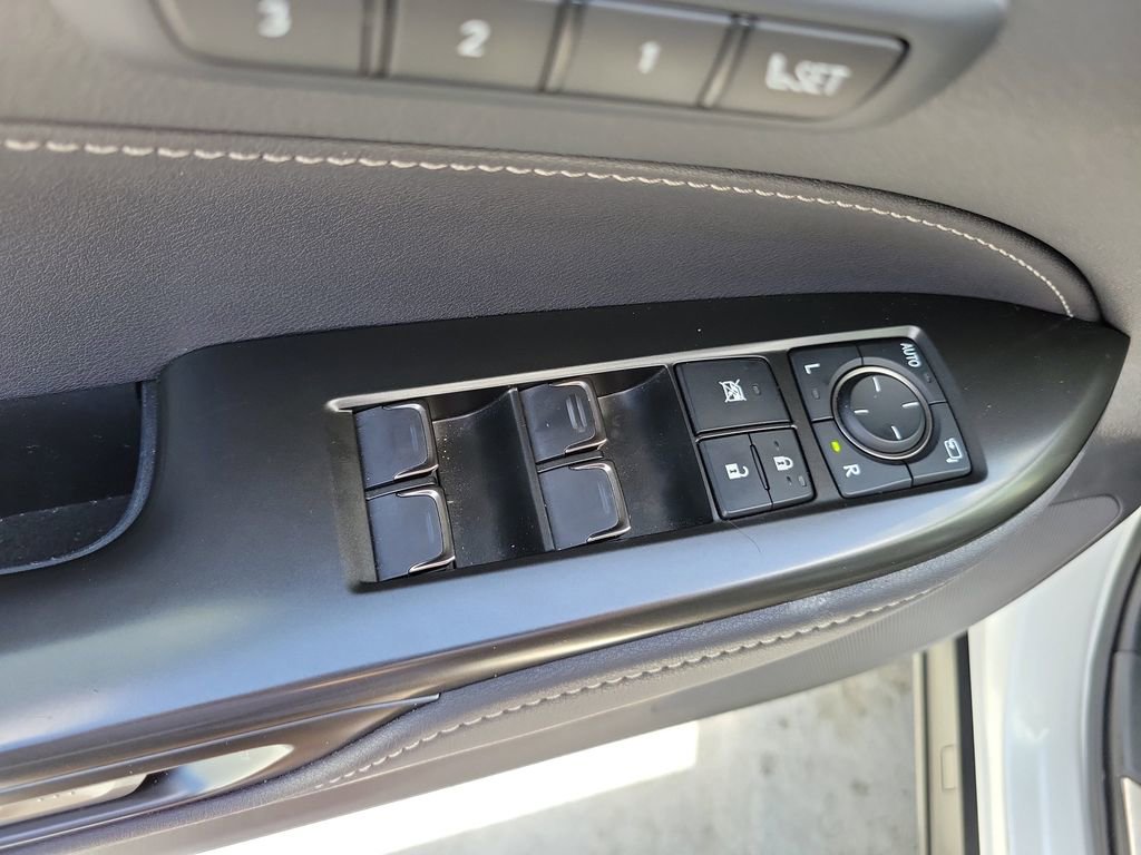 Used 2025 Lexus NX 250 FWD w/ Accessory Package (Z1) image 20