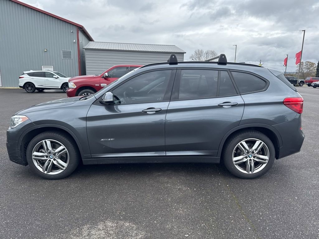 Used 2018 BMW X1 xDrive28i w/ M Sport Package image 2