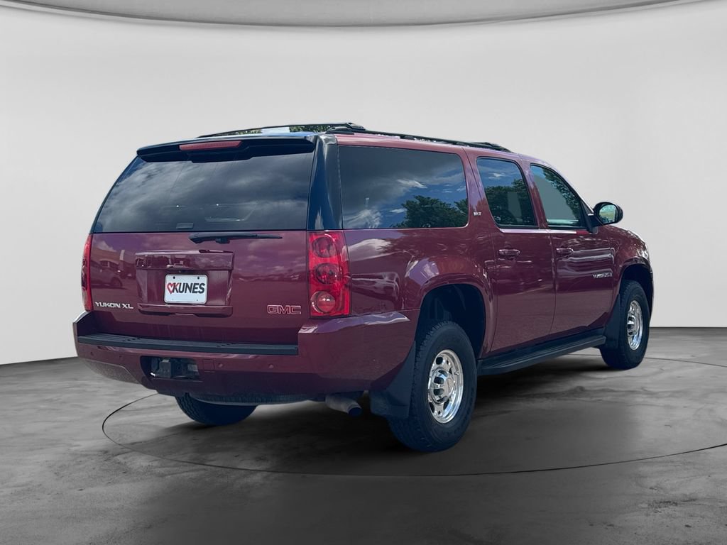 Used 2007 GMC Yukon XL 2500 SLT w/ SLT Preferred Equipment Group AWD/4WD image 7