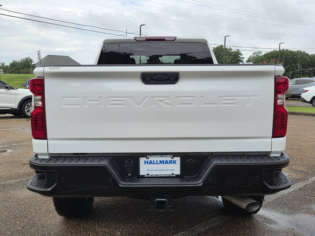 Used 2024 Chevrolet Silverado 2500 Custom w/ Custom Value Package AWD/4WD image 5