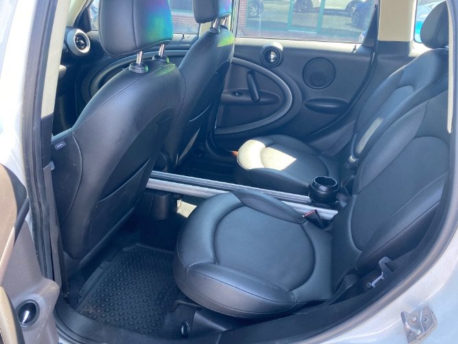 Used 2011 MINI Cooper Countryman S FWD image 9