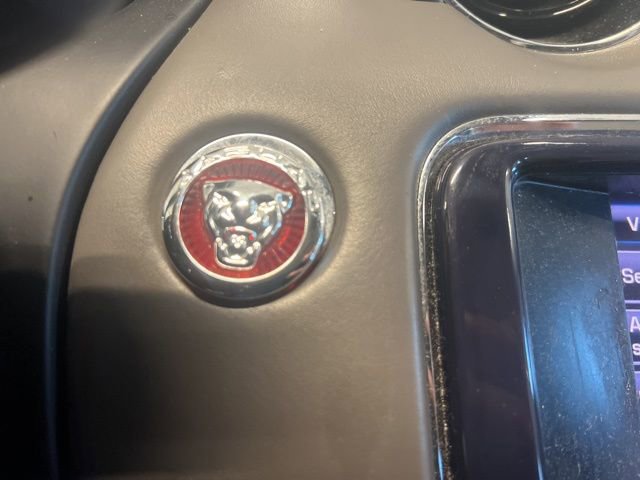 Used 2012 Jaguar XJ L image 17