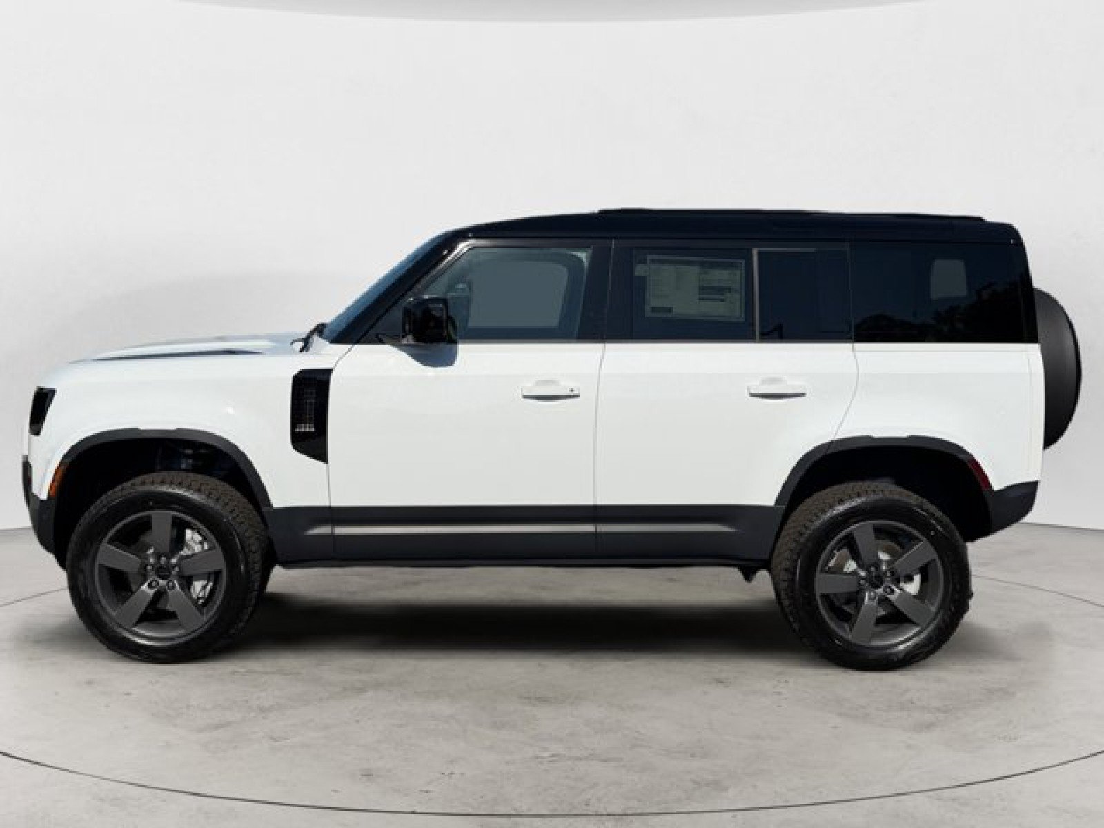 New 2026 Land Rover Defender 110 S AWD/4WD image 7