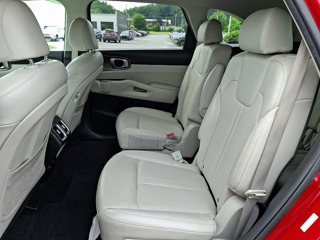 Used 2023 Kia Sorento EX AWD/4WD image 10